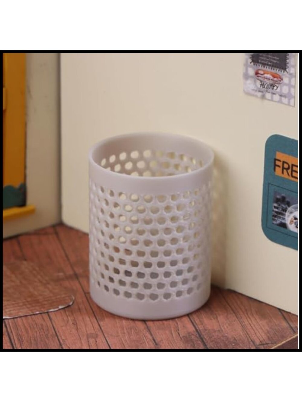 1:12 Scale Dollhouse Miniature Plastic Laundry Basket Storage Accessory